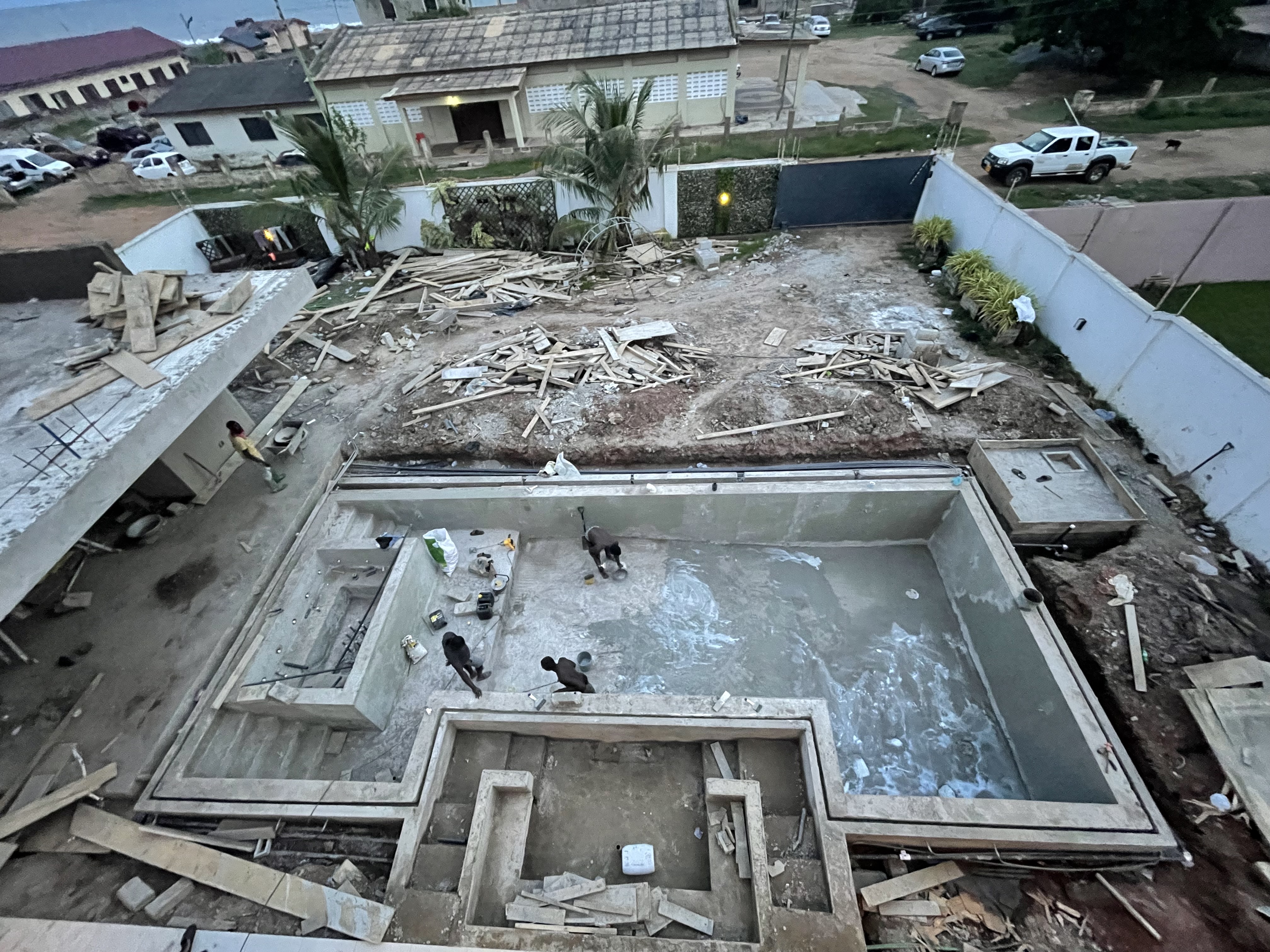 Outdoor space before Builderia transformation